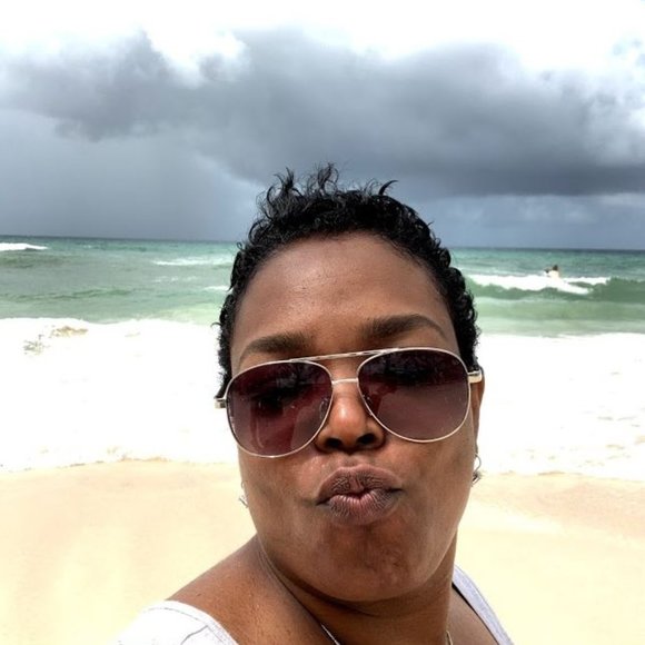 Meet your Posher, Sherelle - Picture 1 of 1